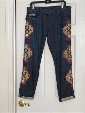 Lucky Brand Legends jeans with great decorative embroidered medallions